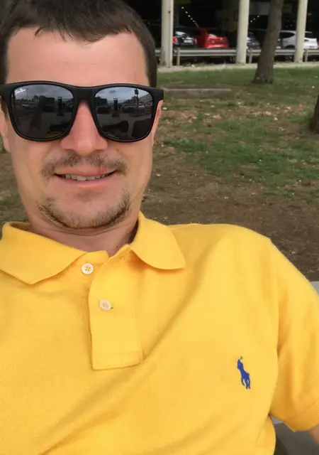 Алекс из Николаева, мне 37, познакомлюсь на одну ночь