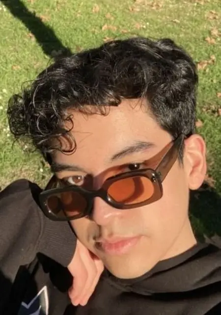 Jose de Madrid, tengo 19 años, listo para conocer