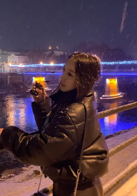 Катя из Ужгорода, мне 22, познакомлюсь для постоянных отношений