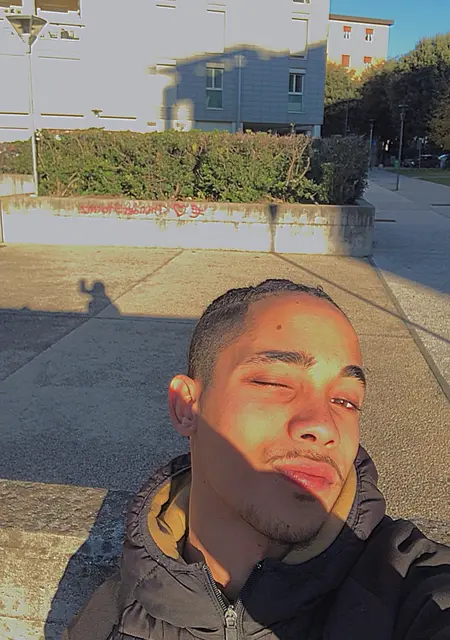 Med из Виченца, мне 20, познакомлюсь для приятного времяпровождения