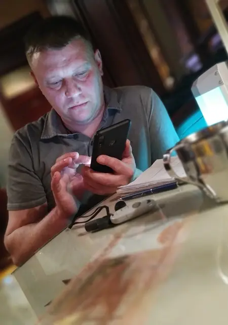 Вася з Мукачева, шукаю на сайті знайомства без зобов'язань