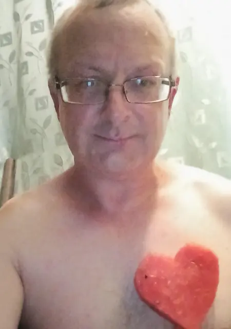 Виталий из Слуцка, ищу на сайте дружбу