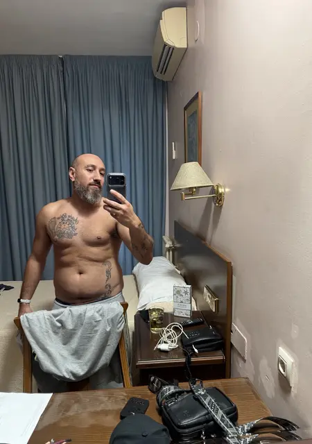 Soy David, 37 años, conociéndome para lío de una noche en Ponteareas