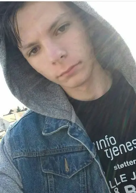 Я Alex, 22, знакомлюсь в Бухаресте