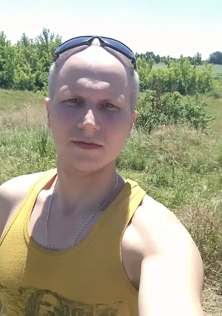 Олександр з Сум, шукаю на сайті знайомства на одну ніч