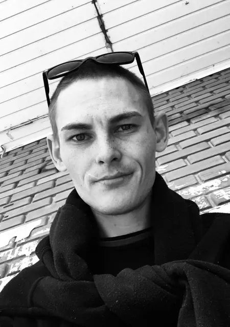 Я Vlad, 23, знакомлюсь для открытые отношения в Харькове