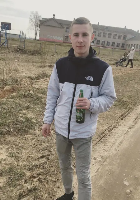 Максим из Смолевичей, мне 25, познакомлюсь для общения