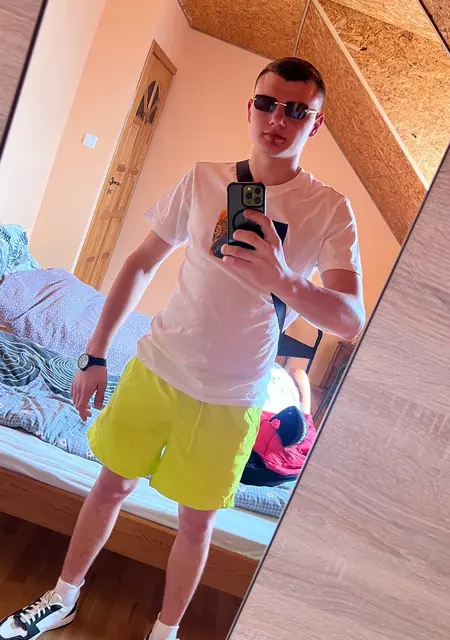 Денис из Карчев, ищу на сайте знакомства без обязательств