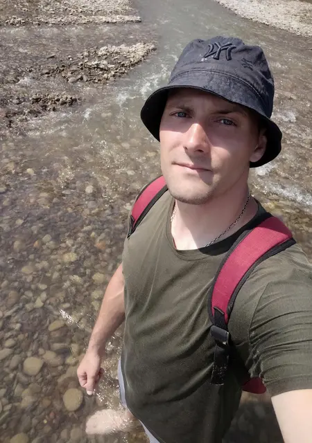 Я Александр, 32 років, знайомлюсь без зобов'язань у Вижниця