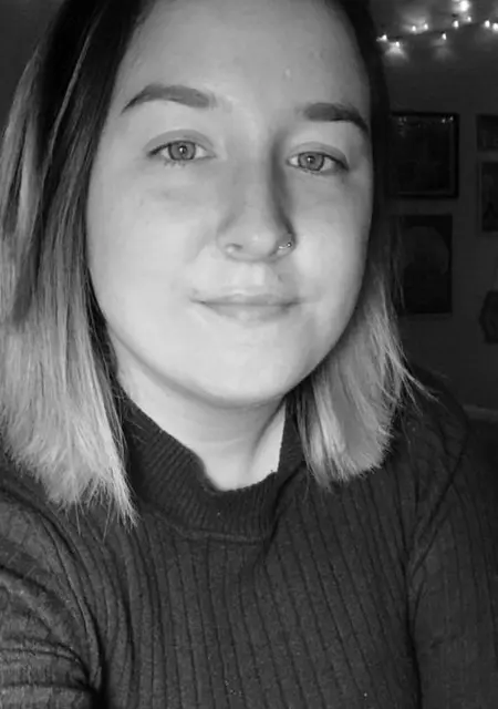 Andrea from London, 25 years old, ready to meet