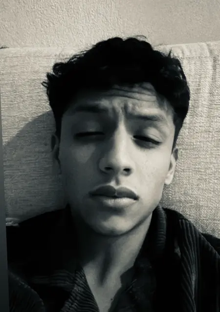 Alex de Avilés, busco en el sitio lío de una noche