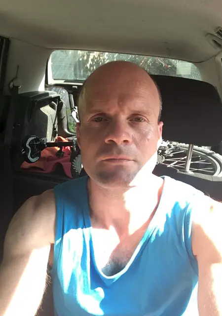 Simon из Берна, мне 49, познакомлюсь для общения