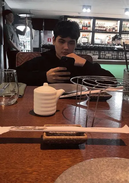 Я Владислав, 20, из Праги, ищу знакомства на одну ночь