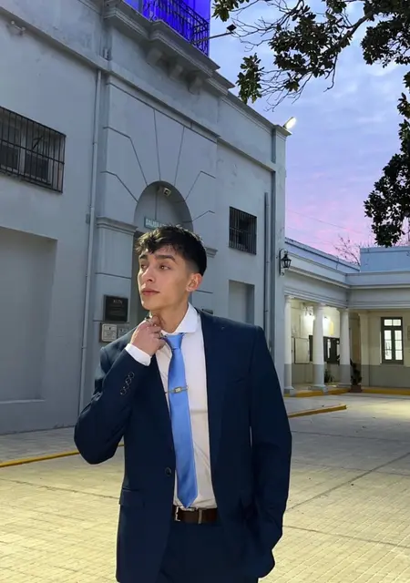 Guido из Кордовы, ищу на сайте знакомства на одну ночь