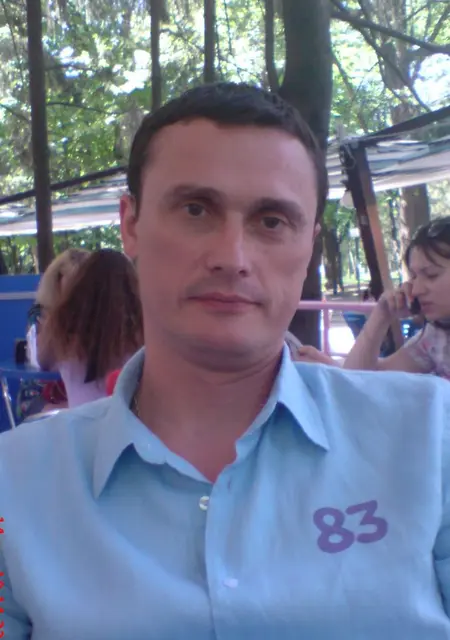 Саша з Харкова, мені 51 років, познайомлюсь на одну ніч