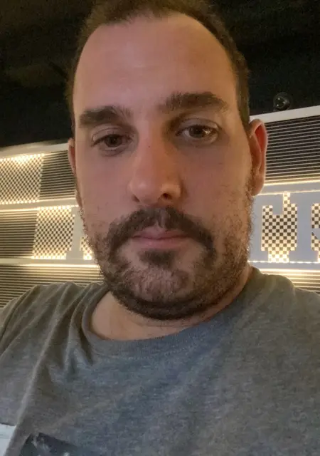 Soy Nacho, 34 años, conociéndome para pasatiempo agradable en Granada