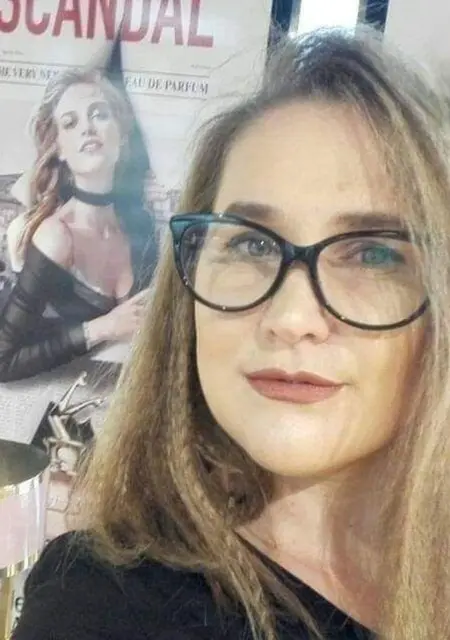 Narcy из Бухареста, мне 25, познакомлюсь