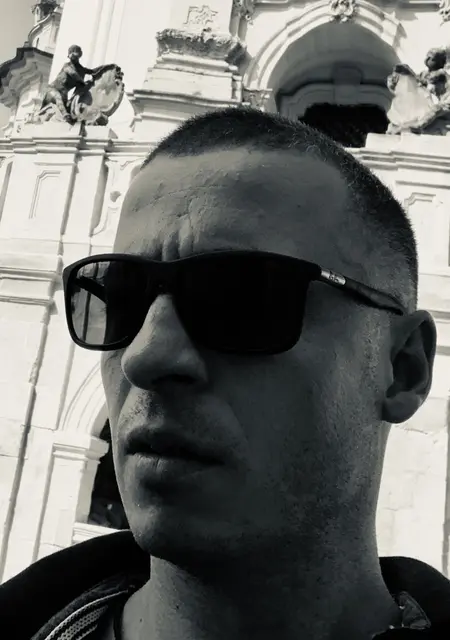 Andronik з Сміла, шукаю на сайті знайомства без зобов'язань