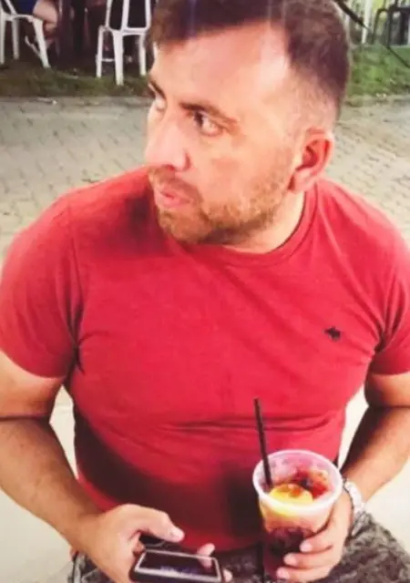 Jose from London, looking for one-night stand