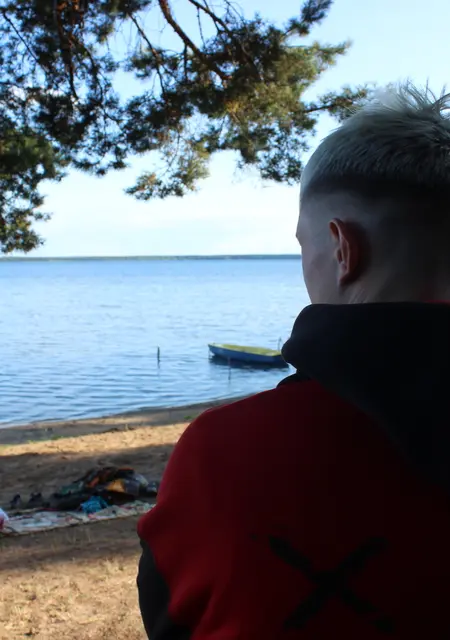 Александр из Сморгони, мне 23, познакомлюсь без обязательств