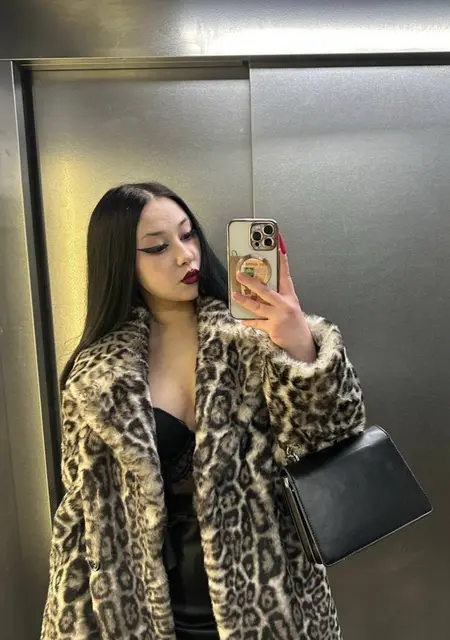Я Алина, 23, знакомлюсь для открытые отношения в Нью-йорке