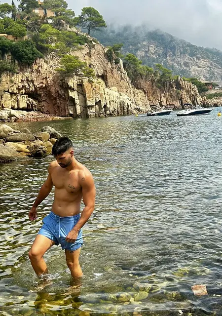 Soy Garo, 27 años de Las Palmas de Gran Canaria, busco conocer gente para lío de una noche