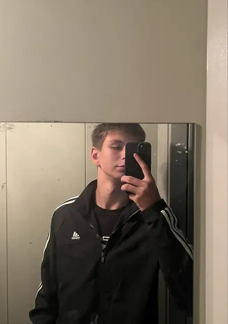 Я Давид, 18, из Куритибы, ищу знакомство для дружбы