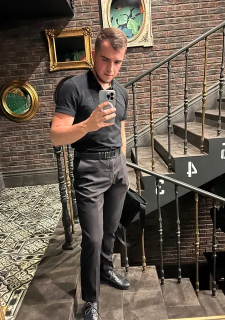 Я Евгений, 25, из Меркуря-Чук, ищу знакомство для совместных путешествий