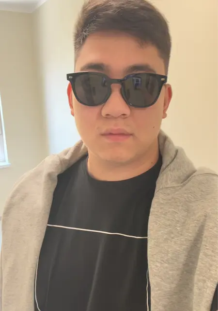 Я Дастан, 20, из Актау, ищу знакомства без обязательств