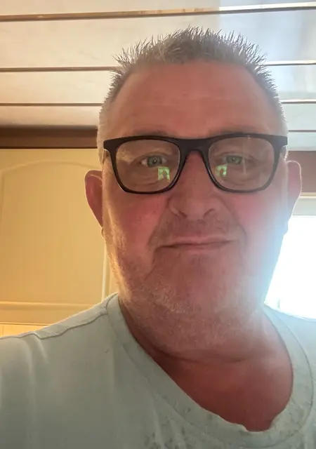 Soy Enrique, 53 años, conociéndome para lío de una noche en Valencia