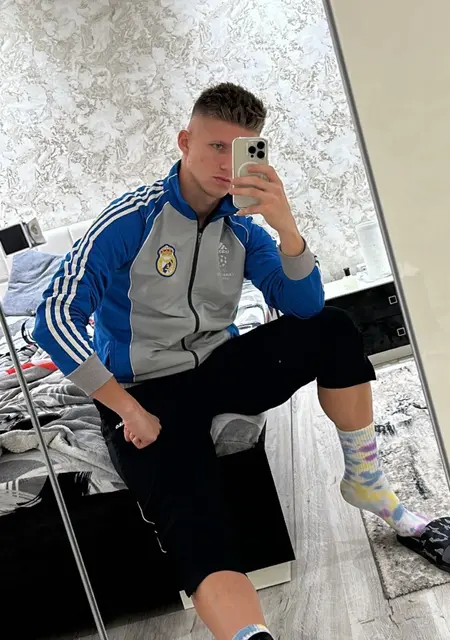 Rafael из Мюнхена, мне 25, познакомлюсь для дружбы