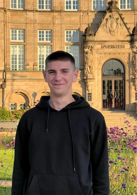 Андрій из Варшавы, ищу на сайте дружбу