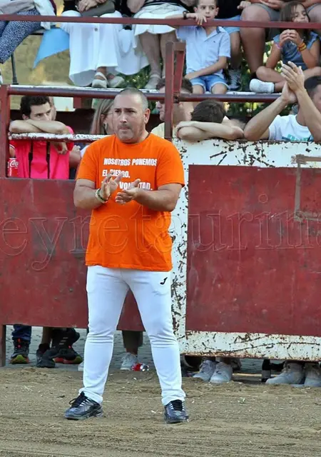 Soy Antonio Sanchez, 45 años de Valencia, busco conocer gente para chatear