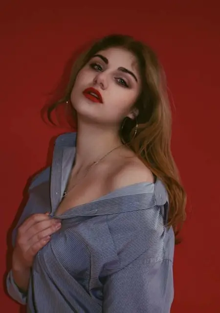 Виктория з Одеса, шукаю на сайті приємне проведення часу