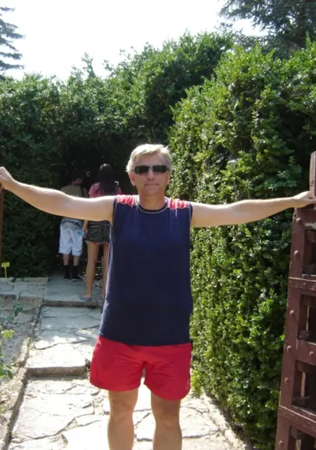 Alex из Софии, мне 29, познакомлюсь для открытые отношения