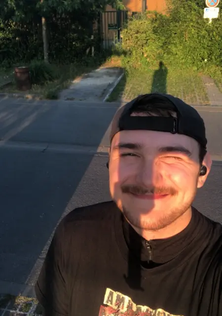 Я Alexis, 24, знакомлюсь без обязательств в Валансьен