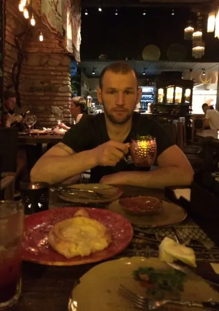 Сергей з Києва, мені 41 років, познайомлюсь для приємного проведення часу