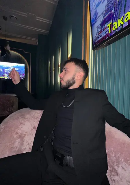 Я Tolga, 22, из Орды, ищу знакомства на одну ночь