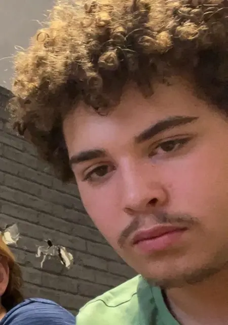 Я Tray, 18, знакомлюсь на одну ночь в Налдвейке