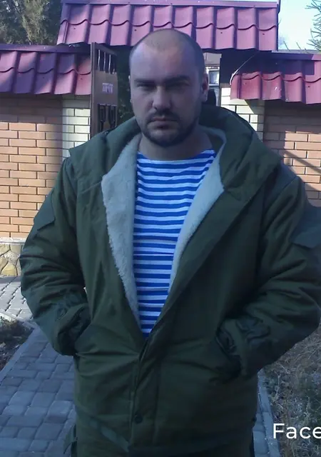 Я Игорь, 31 років, знайомлюсь для спілкування у Мирнограде