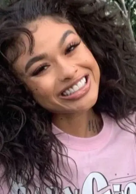 I'm Kayyxx, 26 from London, seeking connections