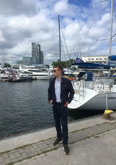 Vova из Кракова, ищу на сайте общение