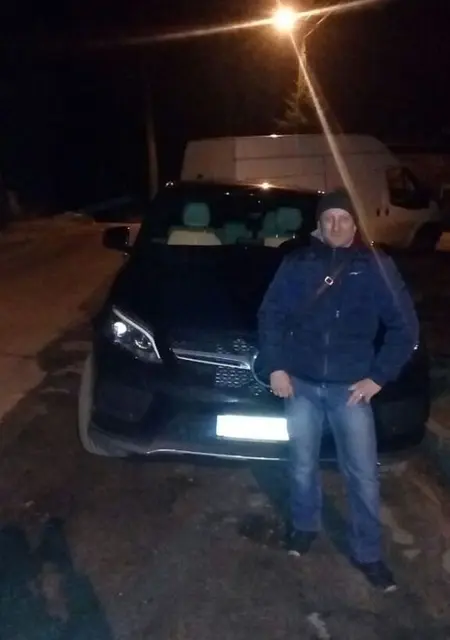 Я Vasya Semenyuk, 43, из Варшавы, ищу знакомство