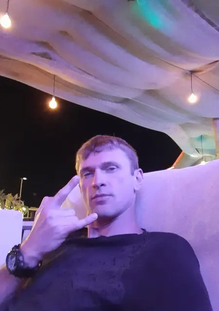 Алексей из Воронежа, мне 42, познакомлюсь на одну ночь