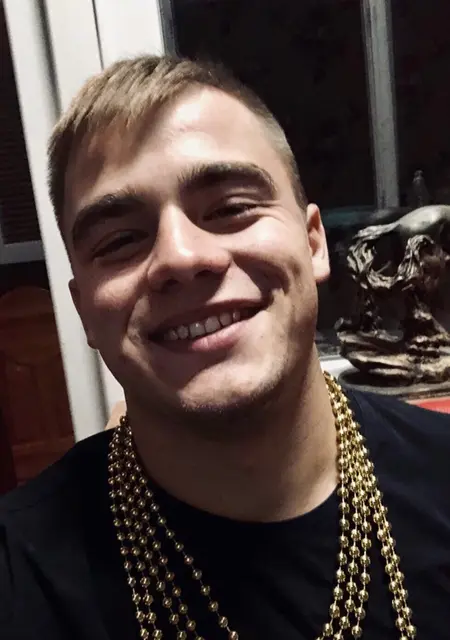 Игорь из Мариуполя, ищу на сайте постоянные отношения