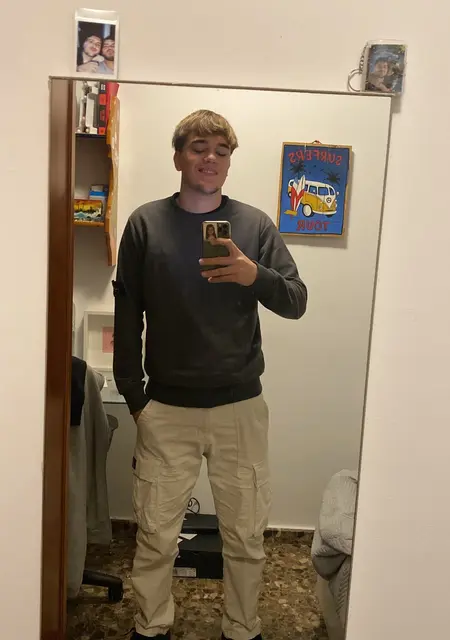 Я Carlos, 21, из Валенсии, ищу знакомства без обязательств