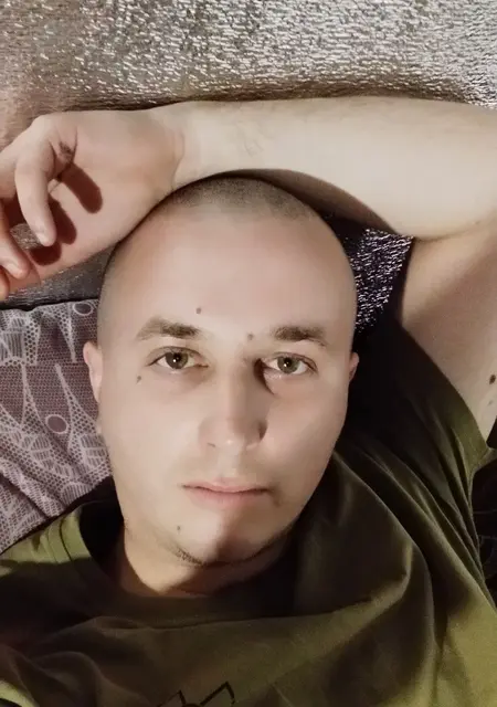 Я Дмитрий, 32 років з Кривого Рогу, шукаю знайомства на одну ніч