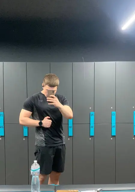 Я Stan, 21, из Броваров, ищу знакомство для общения
