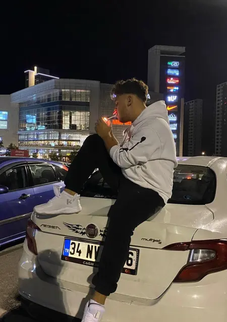 Я Cagri, 21, из Анталии, ищу знакомства на одну ночь