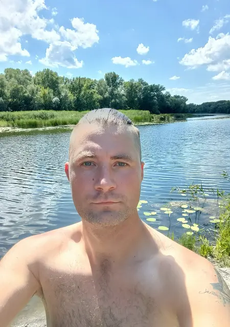 Я Виталий, 33, знакомлюсь на одну ночь в Кременчуге